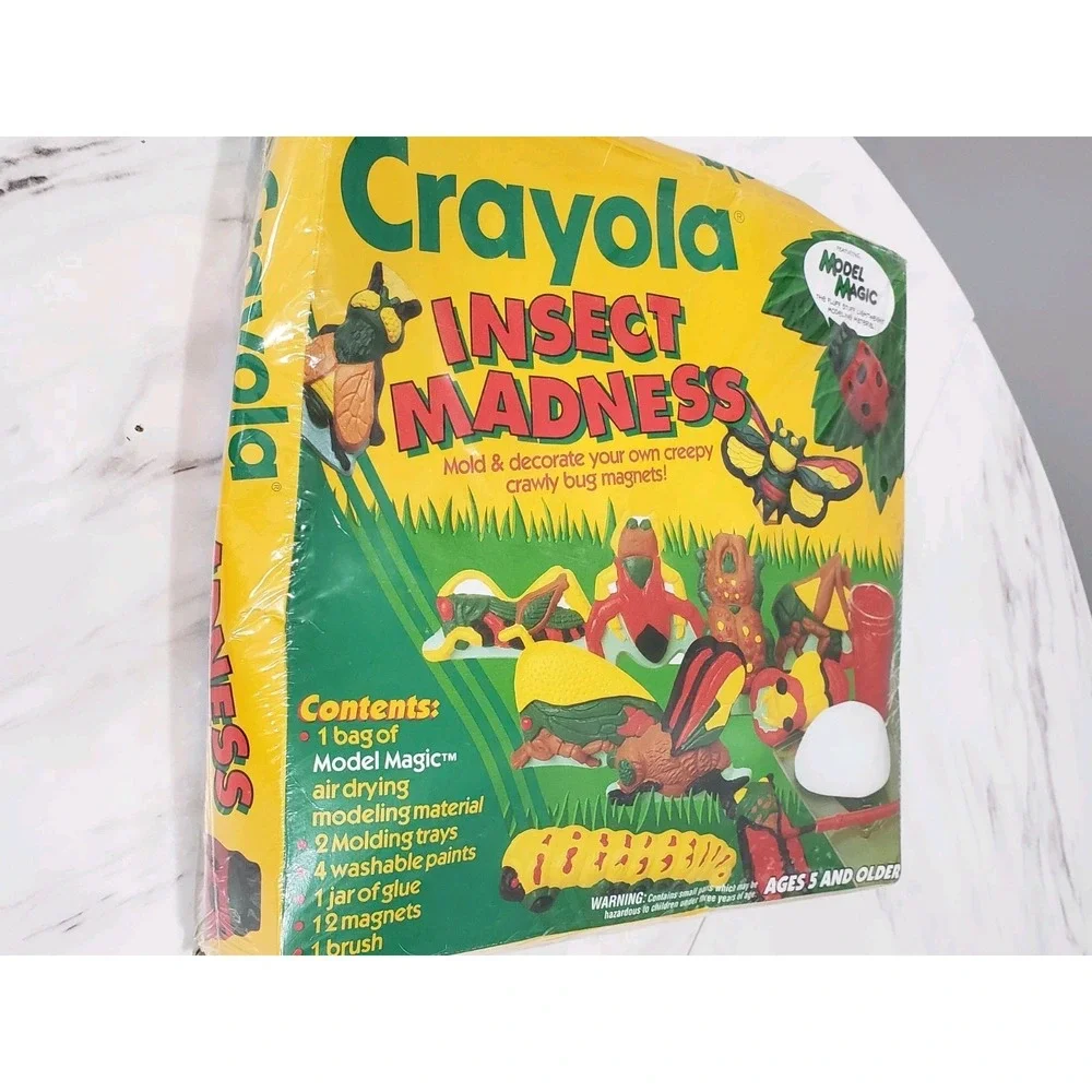 Crayola Insect Madness 1993 Bug‎ Magnet Kit featuring Model Magic Molding
